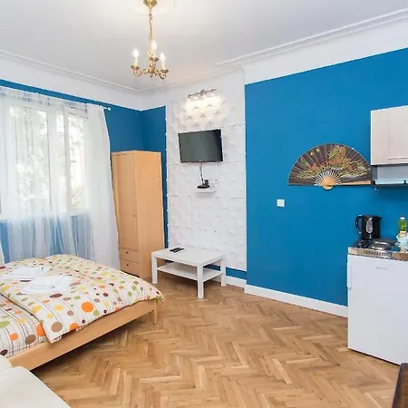 Aparthotel Top Center Brand New *